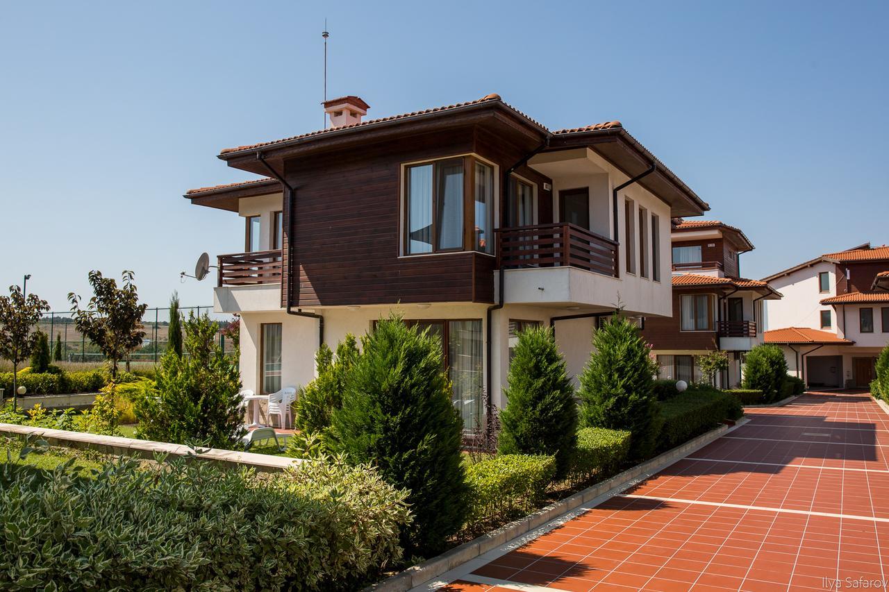 Villas In Complex Trakiyskiy Bryag Lozenets Exterior photo